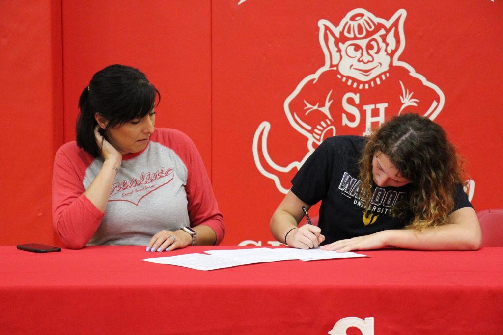 2018-19 Zoe Volcko Signing